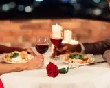 Romantyczna kolacja: Jak wybrać idealne miejsce? Porady eksperta