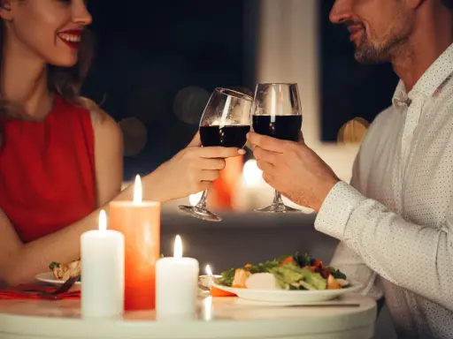 Romantyczna kolacja przy świecach: przepis na idealny wieczór