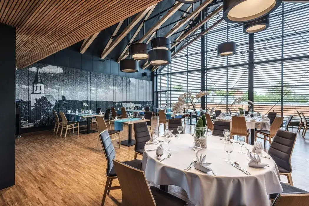 Restauracja nad jeziorem Poznań okolice